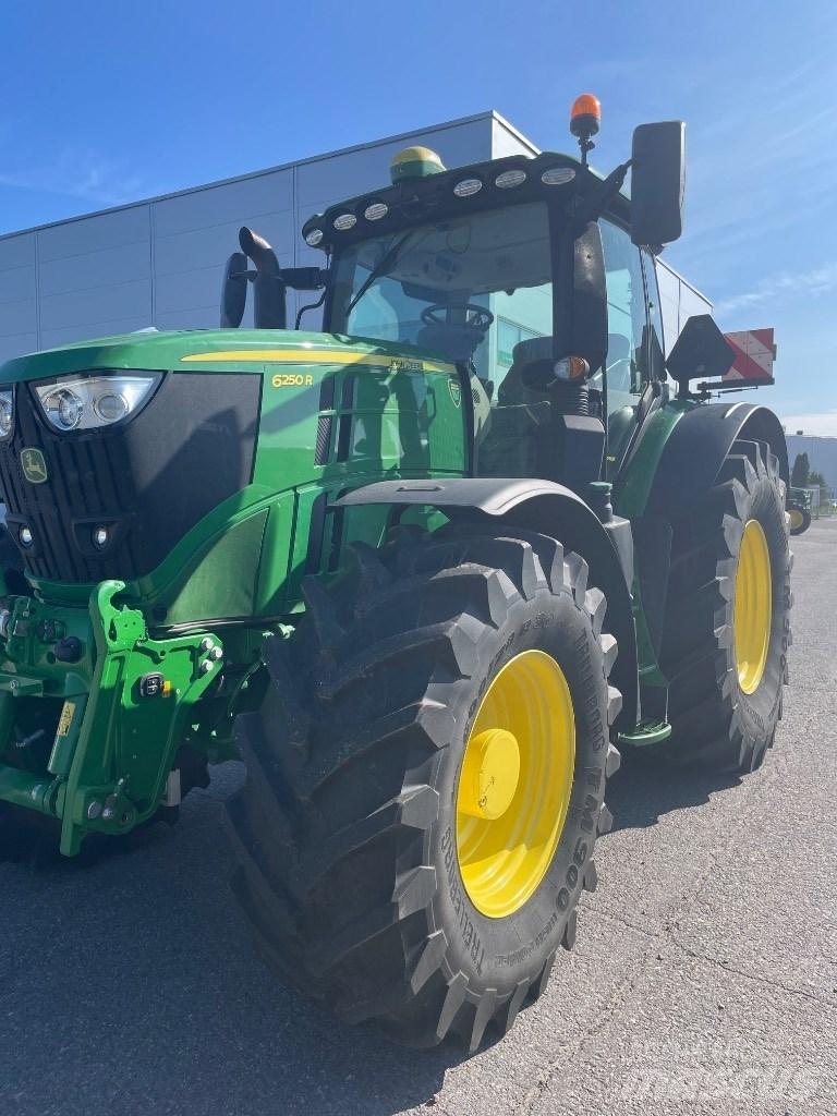 John Deere 6250 R Traktoren