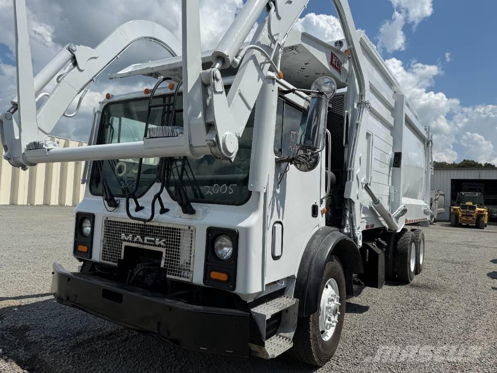Mack MR600 Müllwagen