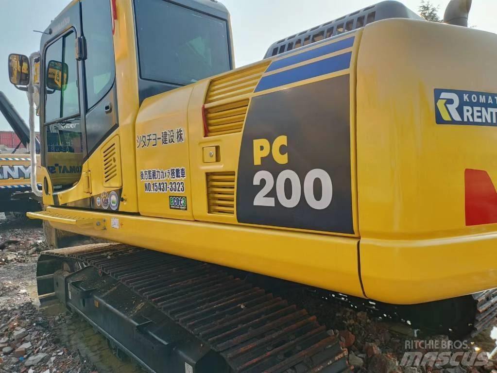 Komatsu PC 200-8 Raupenbagger