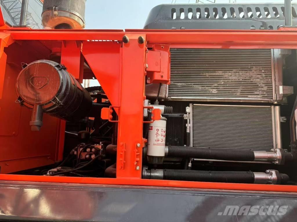 Doosan DX300 Raupenbagger