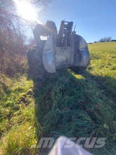 Timberjack 240C Stammholzschlepper