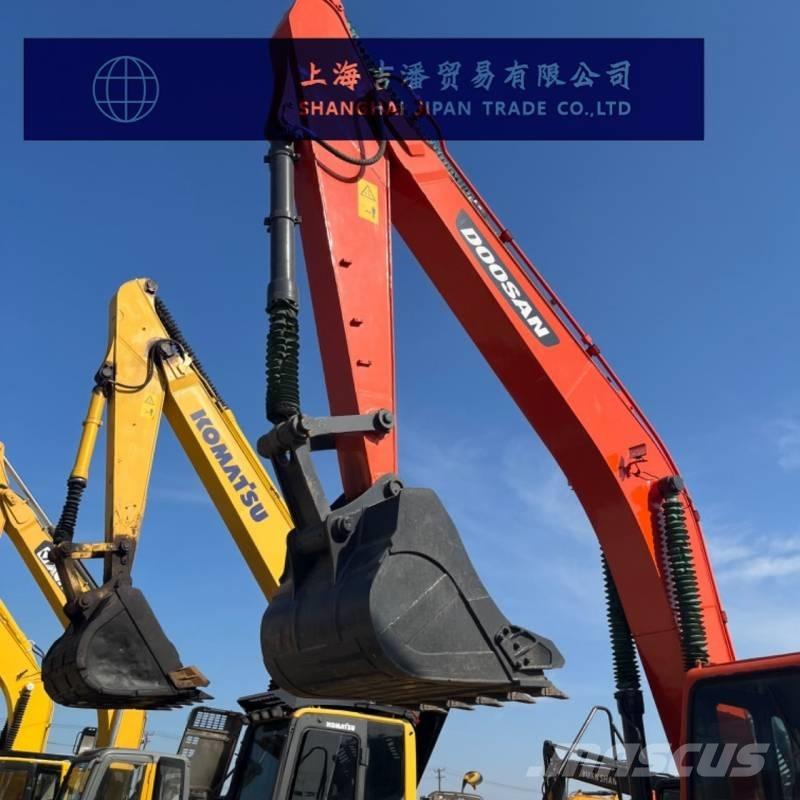 Doosan DX 300 Raupenbagger