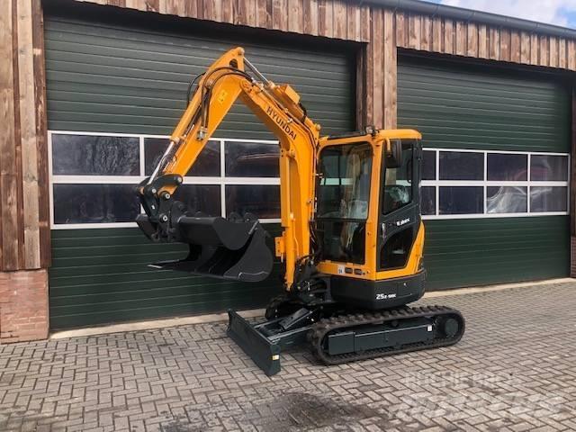 Hyundai R25Z-9AK Minibagger < 7t