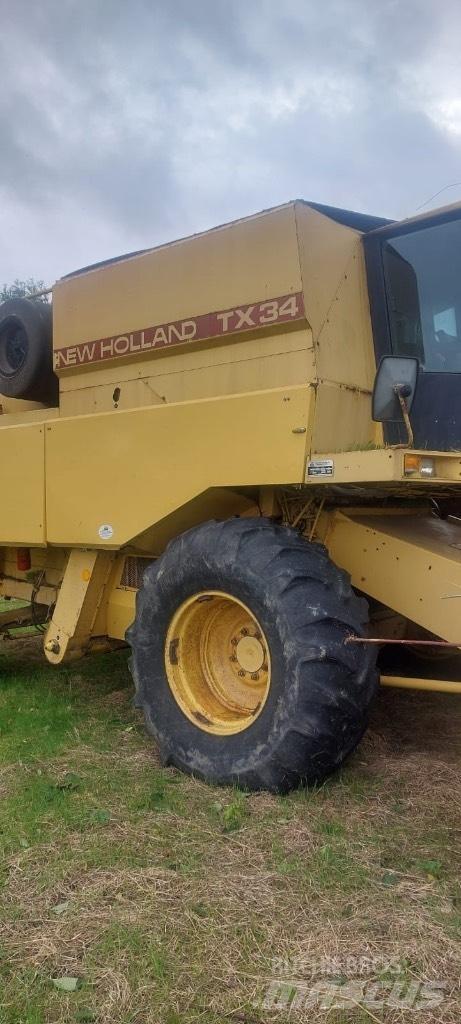 New Holland TX 34 Mähdrescher