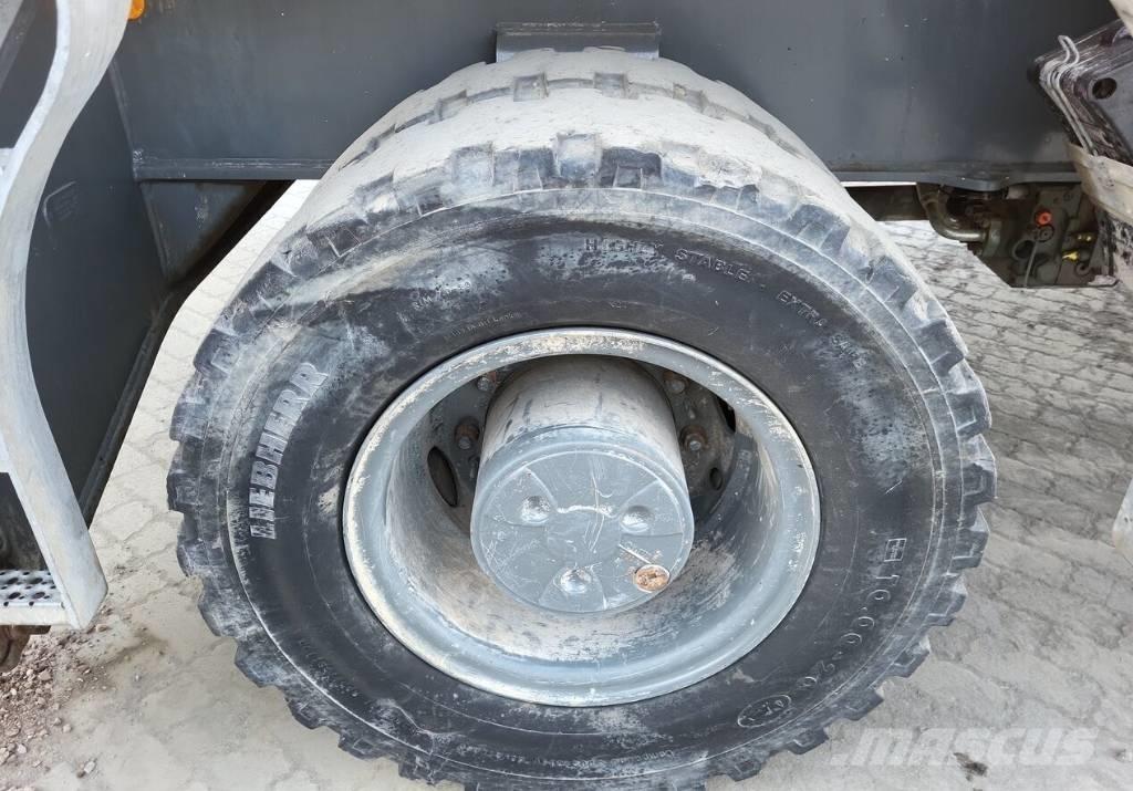 Liebherr LH 30 M Materialumschlag