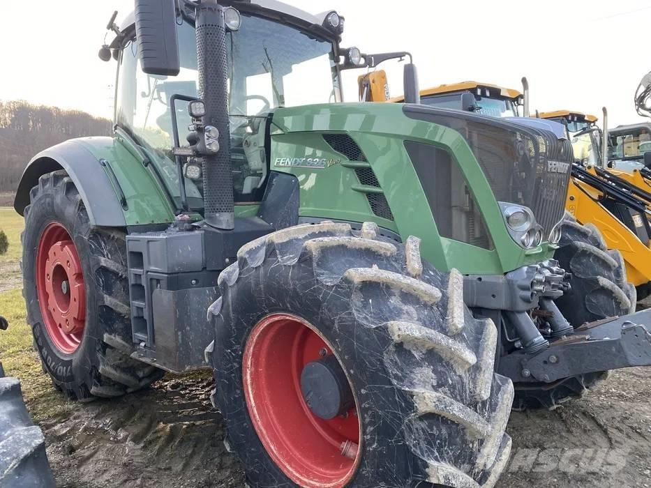 Fendt 826 Vario Traktoren