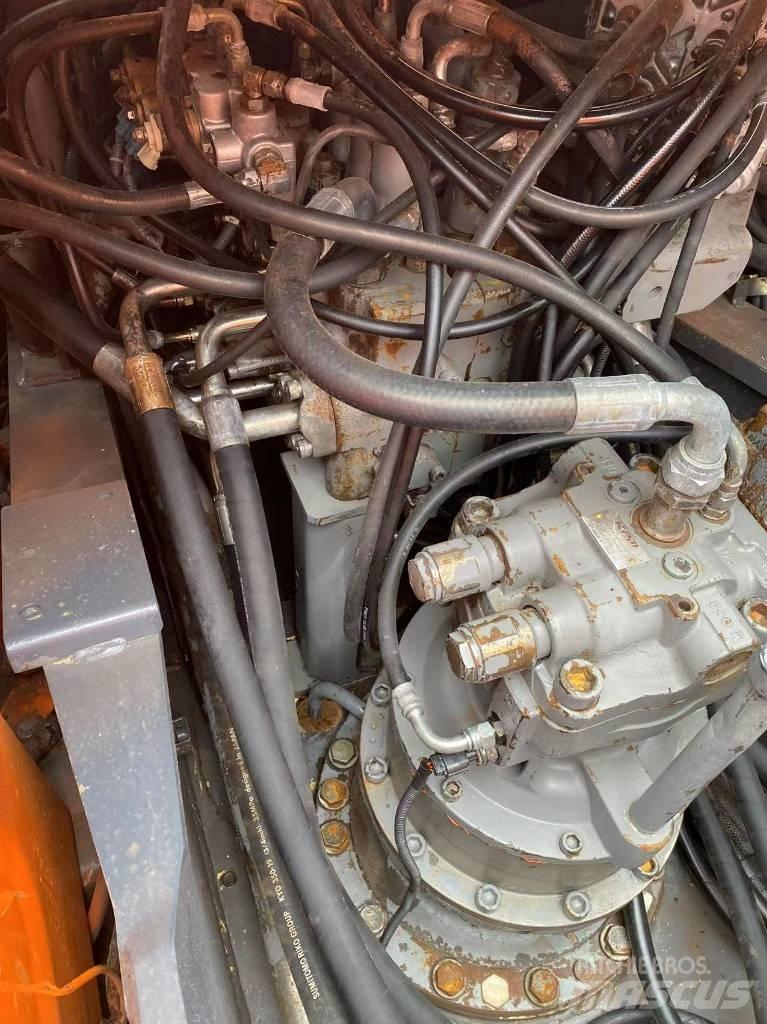 Hitachi ZX 210 Raupenbagger