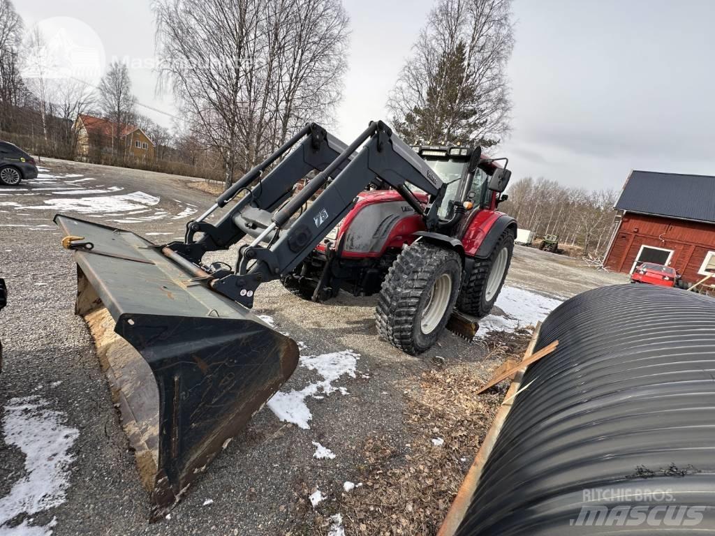 Valtra T 202 Traktoren