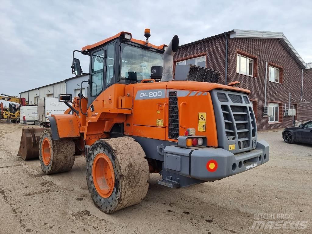 Doosan DL 200-3 Radlader