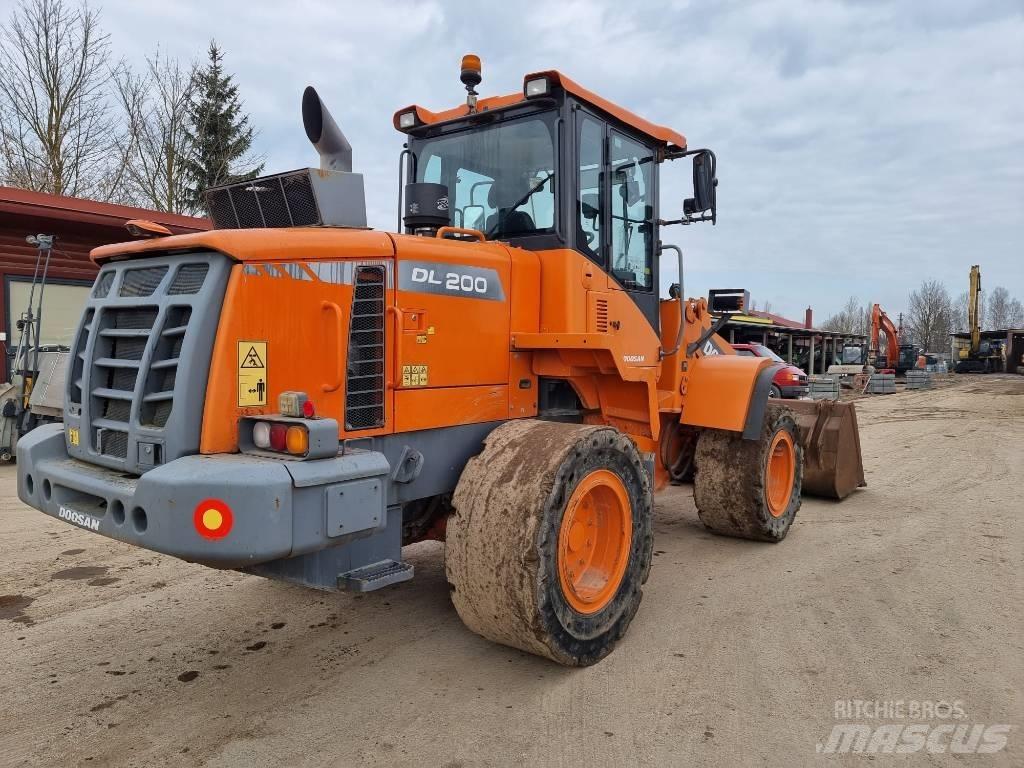 Doosan DL 200-3 Radlader