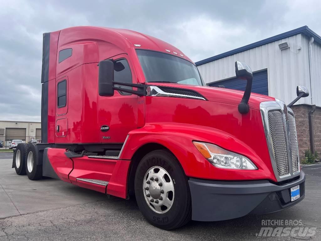 Kenworth T 680 Sattelzugmaschinen