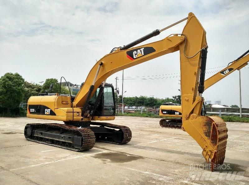 CAT 323 Raupenbagger