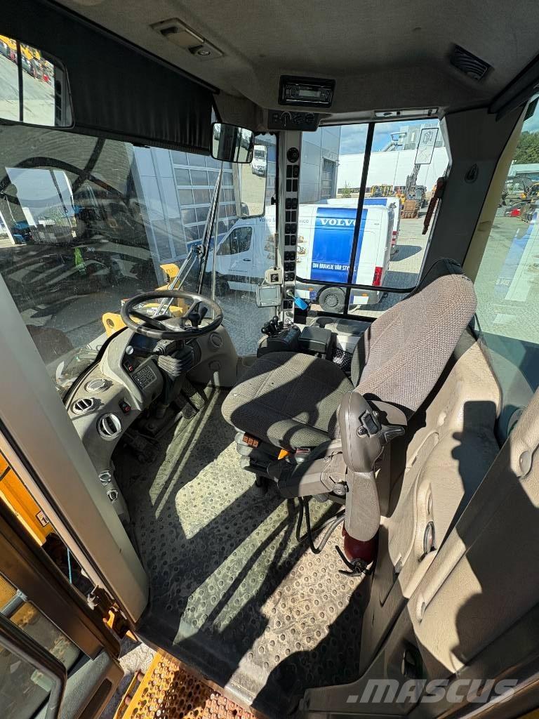 Volvo L110F Radlader