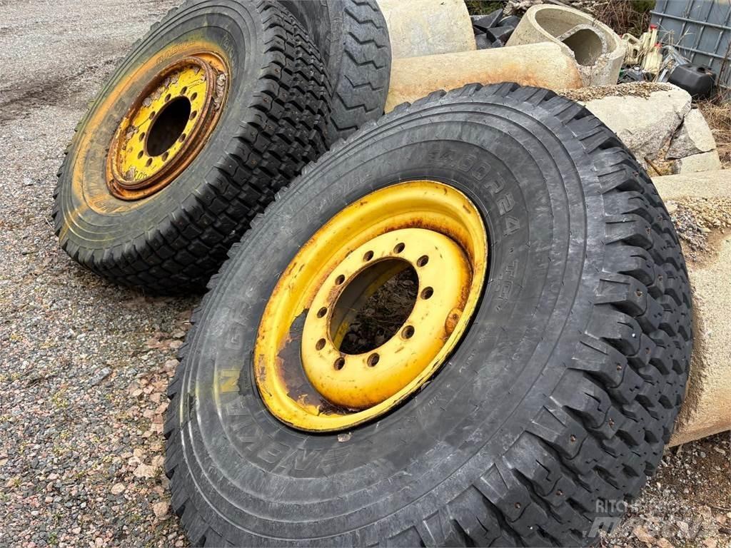 Lokomo AH 152-A Grader