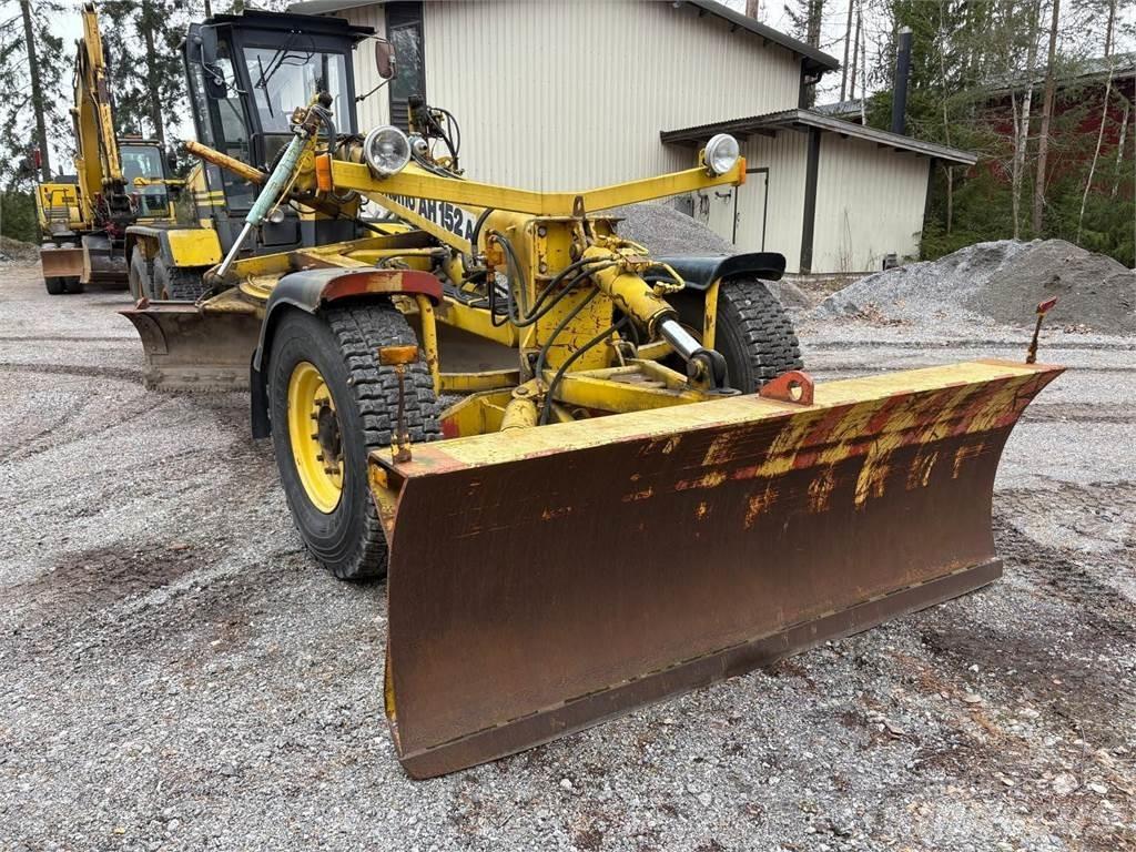 Lokomo AH 152-A Grader