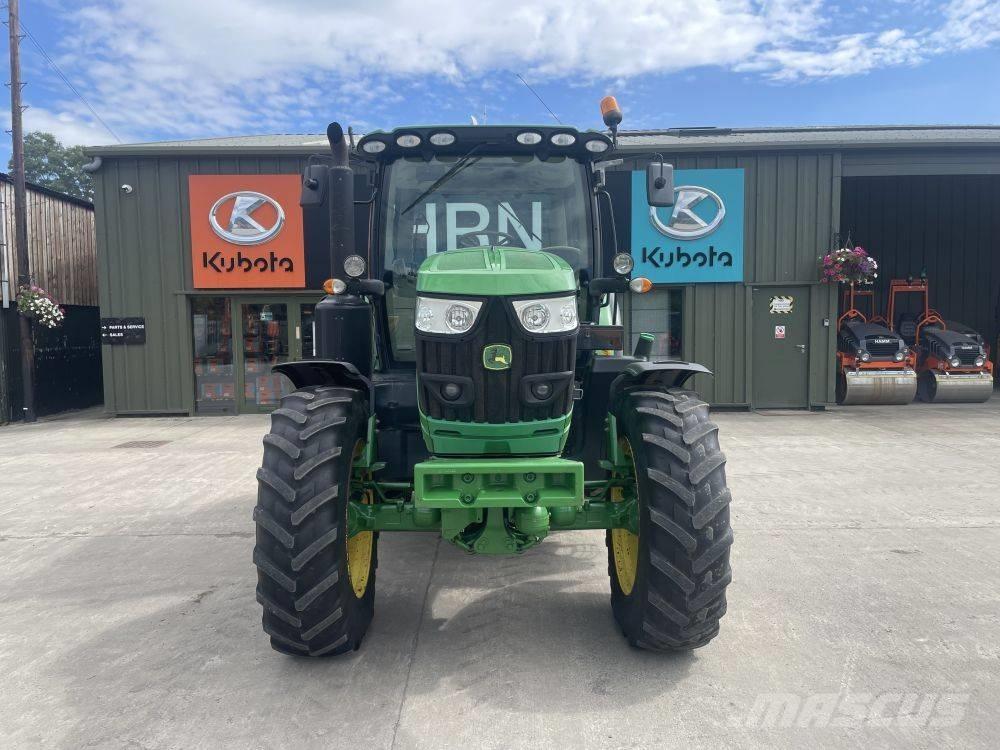John Deere 6135R Traktoren