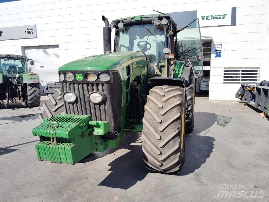John Deere 8330 Traktoren