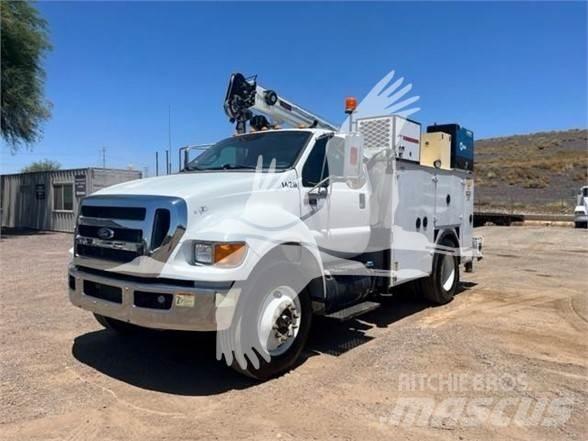 Ford F750 Sonstige Baumaschinen