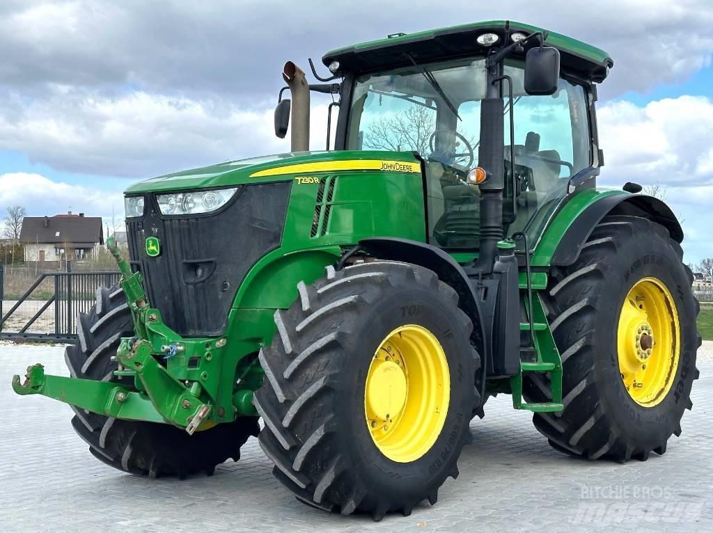 John Deere 7230 R Traktoren