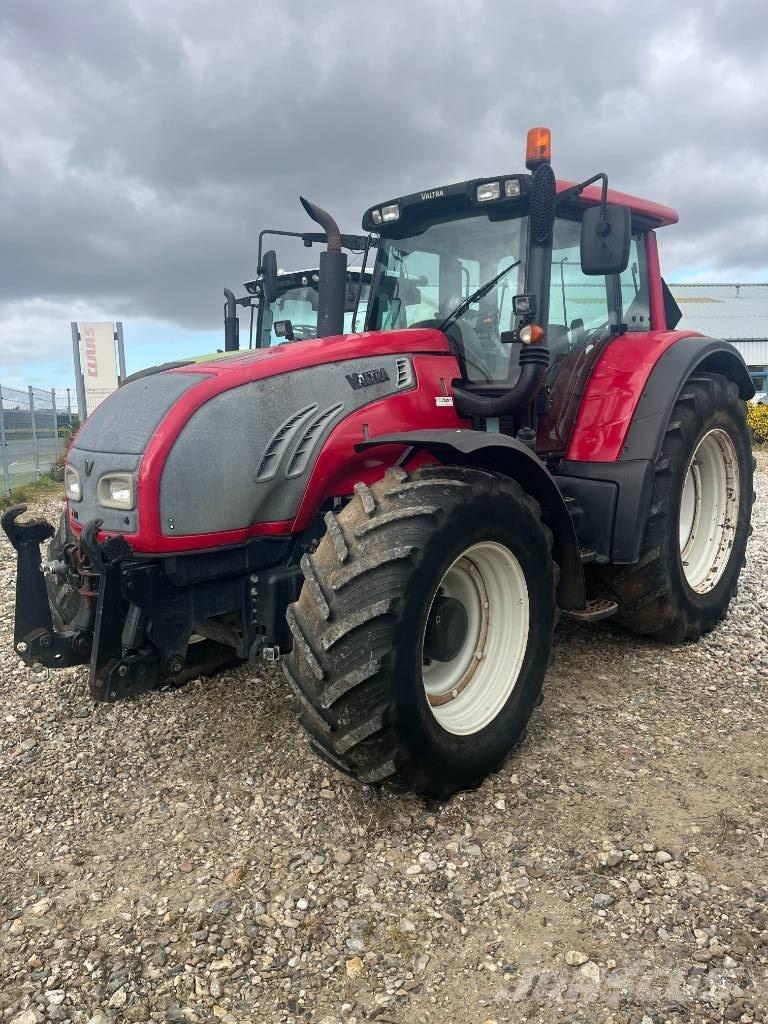 Valtra T 202 D Traktoren
