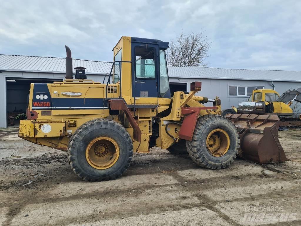 Komatsu WA 250 Radlader