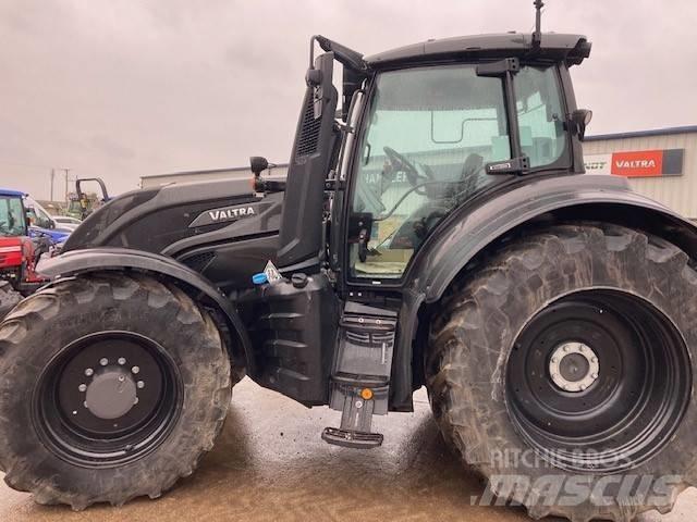 Valtra T 254 V Traktoren
