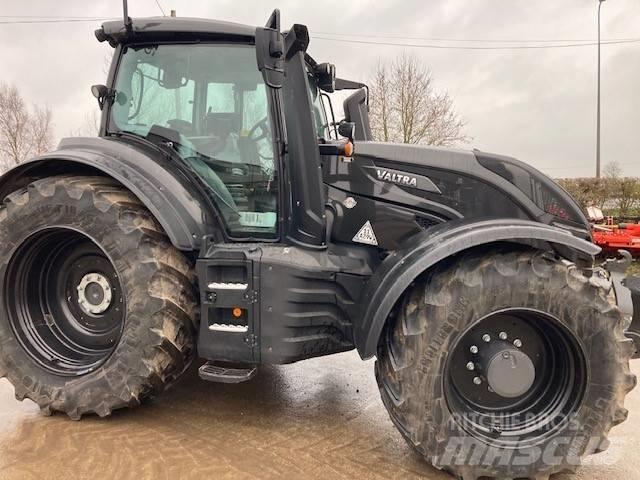 Valtra T 254 V Traktoren
