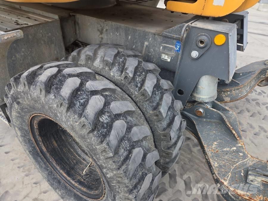 Liebherr 912 COMPACT Mobilbagger