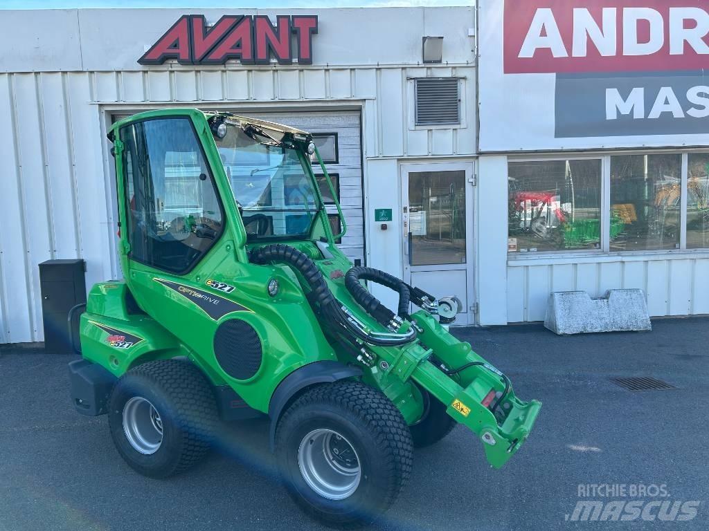 Avant E 527 Med  hytt Kompaktlader