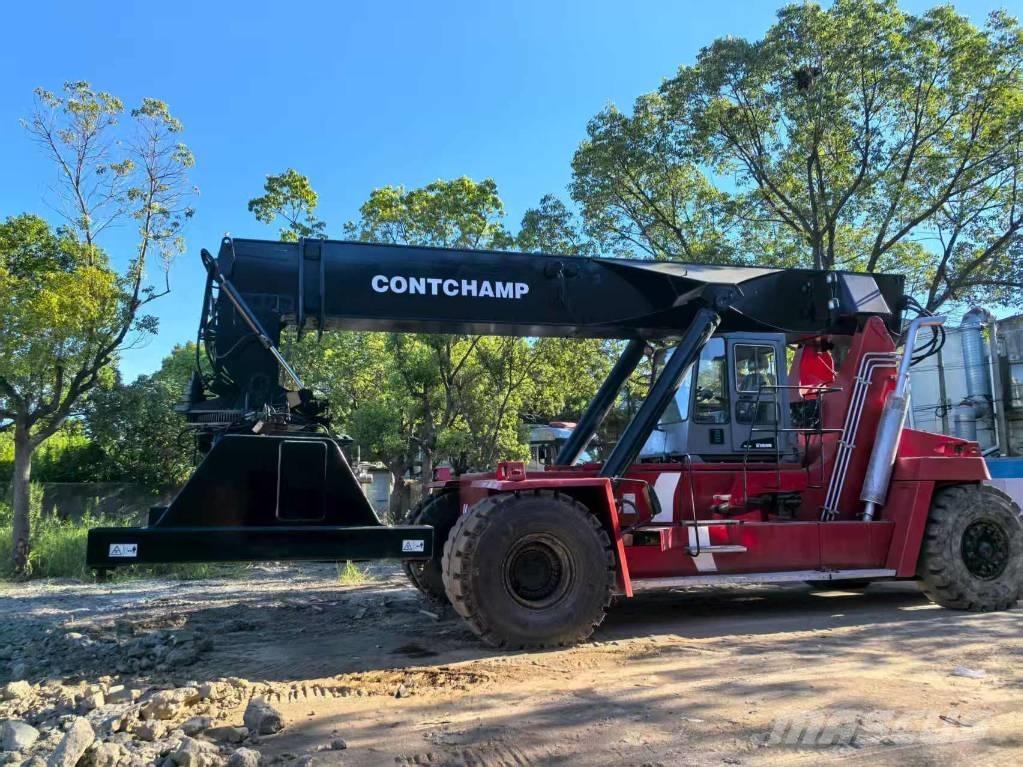 Kalmar DRF 450 Reach-Stacker