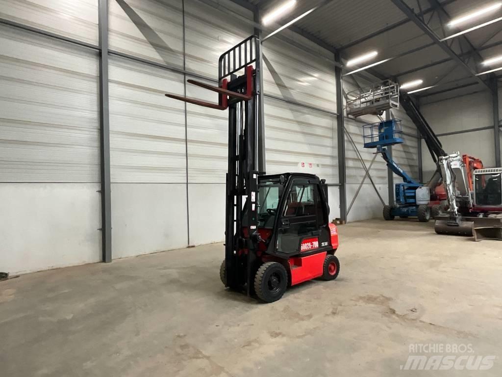 Nissan U1 D2 A 25 LQ LPG heftrucks