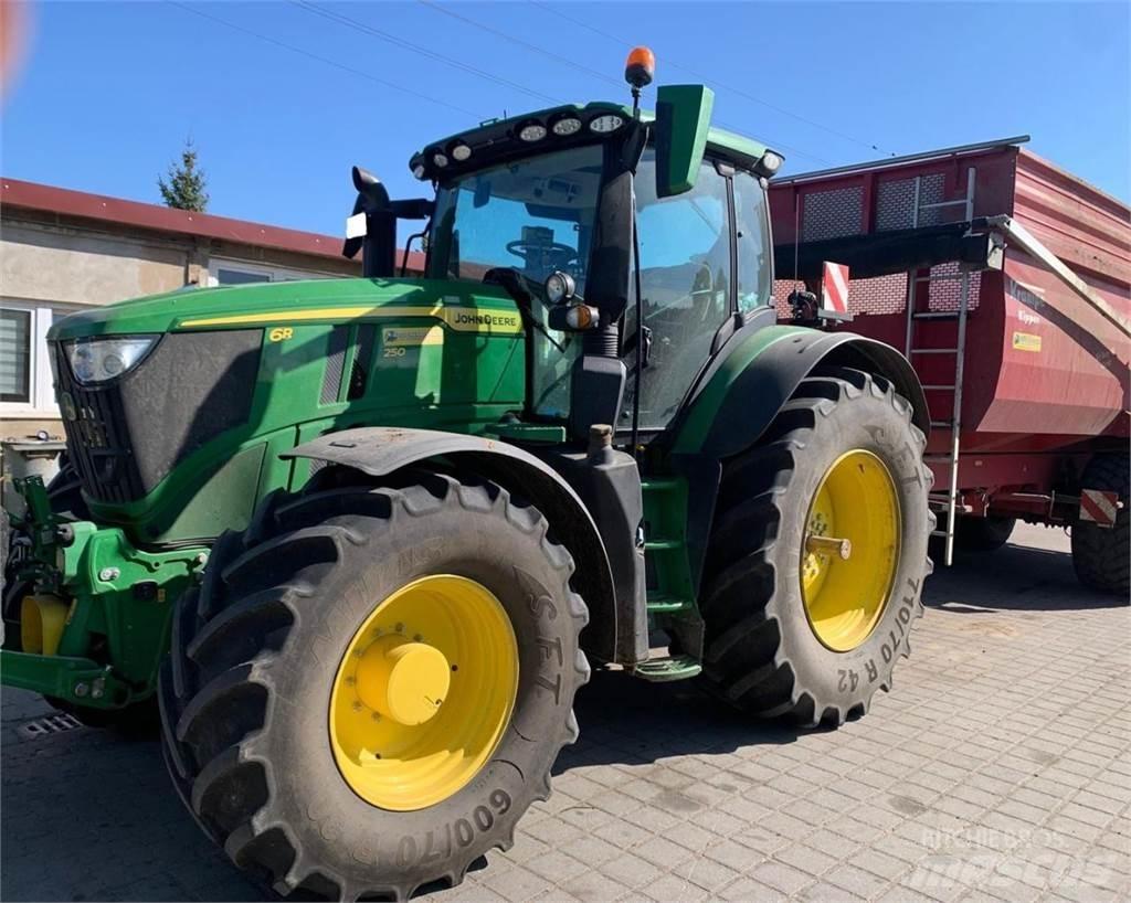 John Deere 6R 250 Traktoren