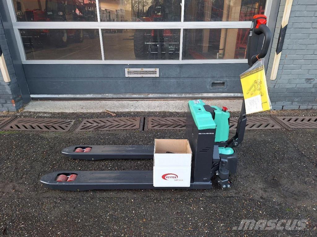 Mitsubishi PWL15 Niedergabelstapler