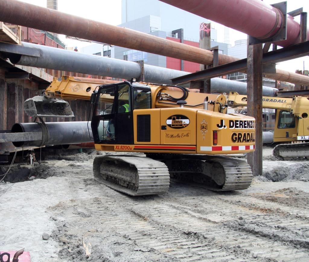 Gradall XL 5200 III Spezialbagger