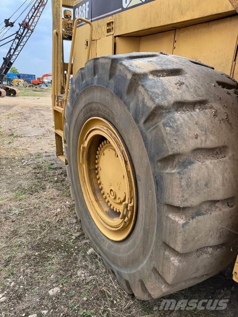CAT 988F Radlader