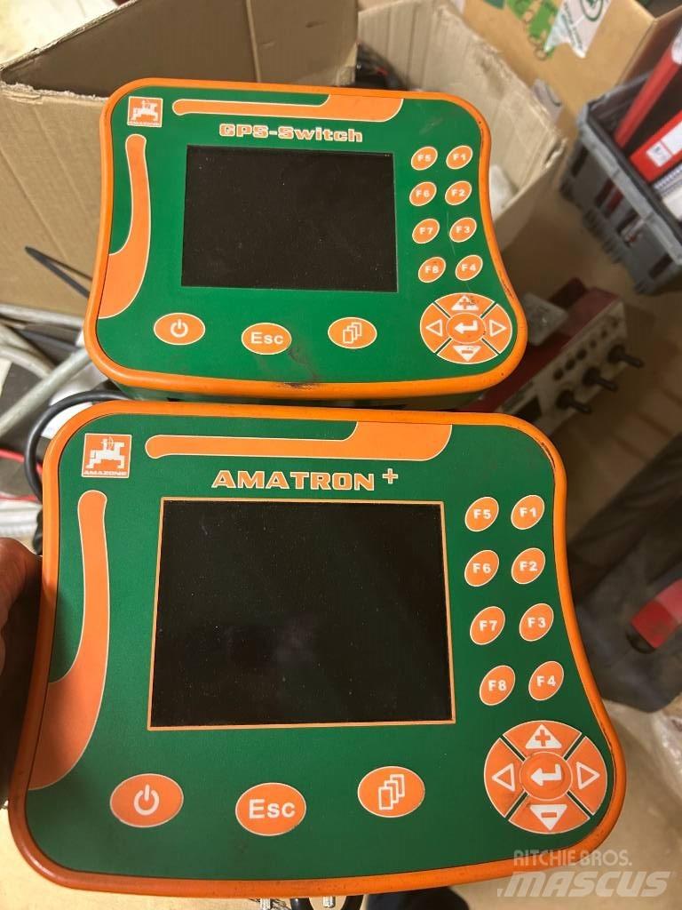 Amazone UX 4200 Anhängespritzen