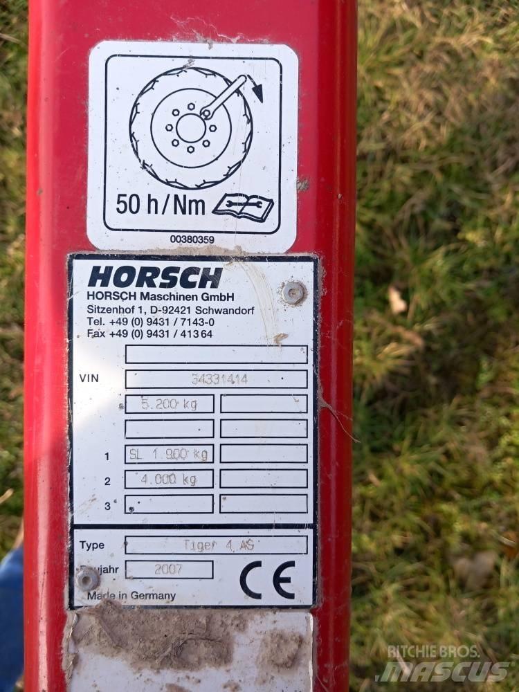 Horsch Tiger 4 AS Meißelgrubber