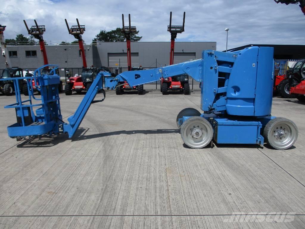 JLG E300AJP (180) Kompakte selbstfahrende Hebebühnen
