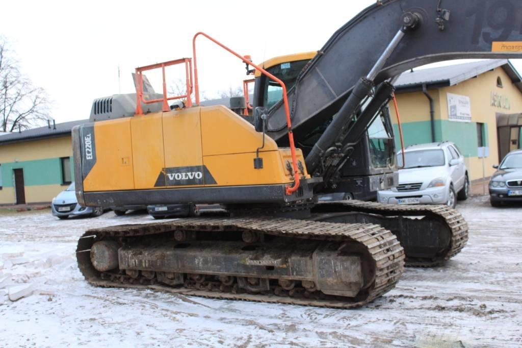 Volvo EC 220 E Raupenbagger