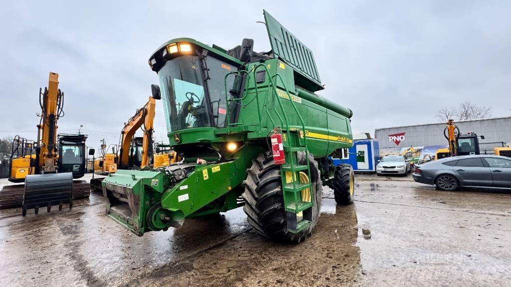 John Deere 9880 STS Mähdrescher