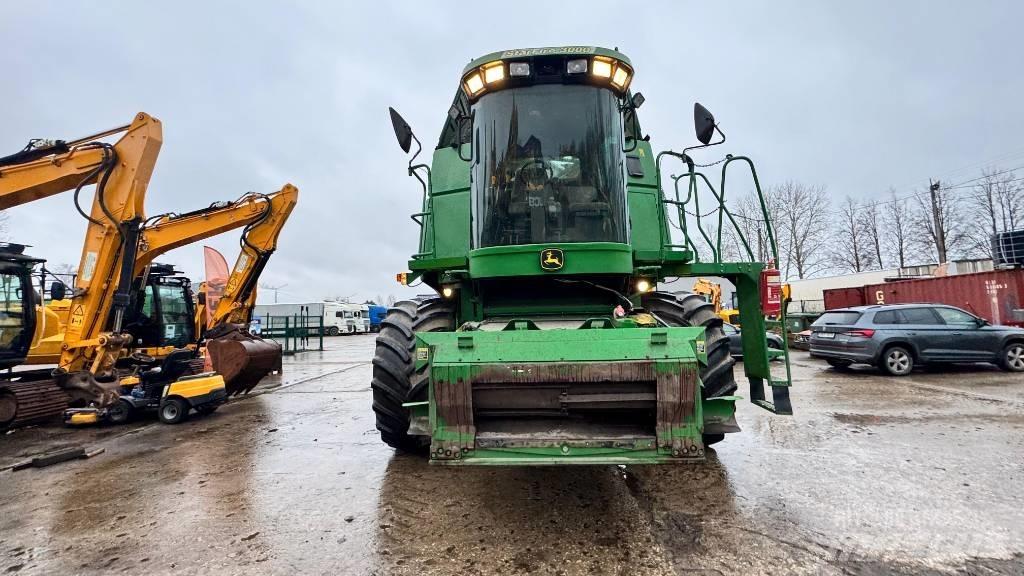 John Deere 9880 STS Mähdrescher