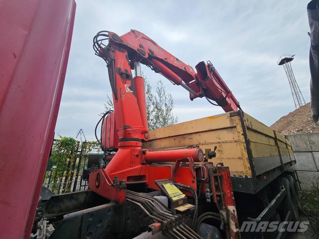 Scania P 94 FASSI Kofferaufbau