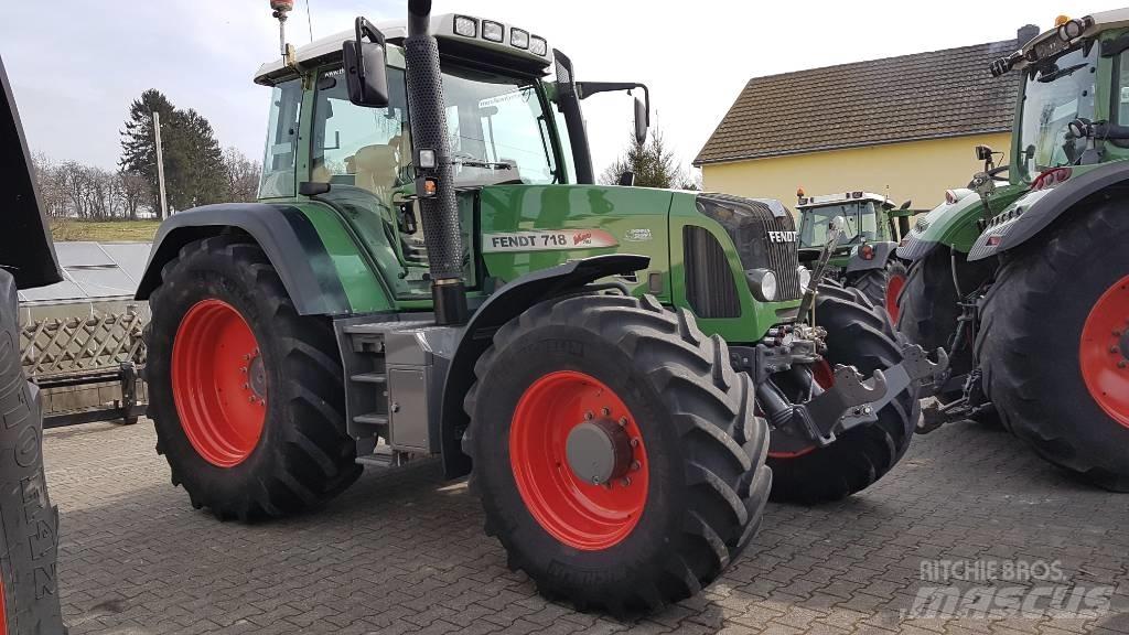 Fendt 718 Vario TMS Traktoren
