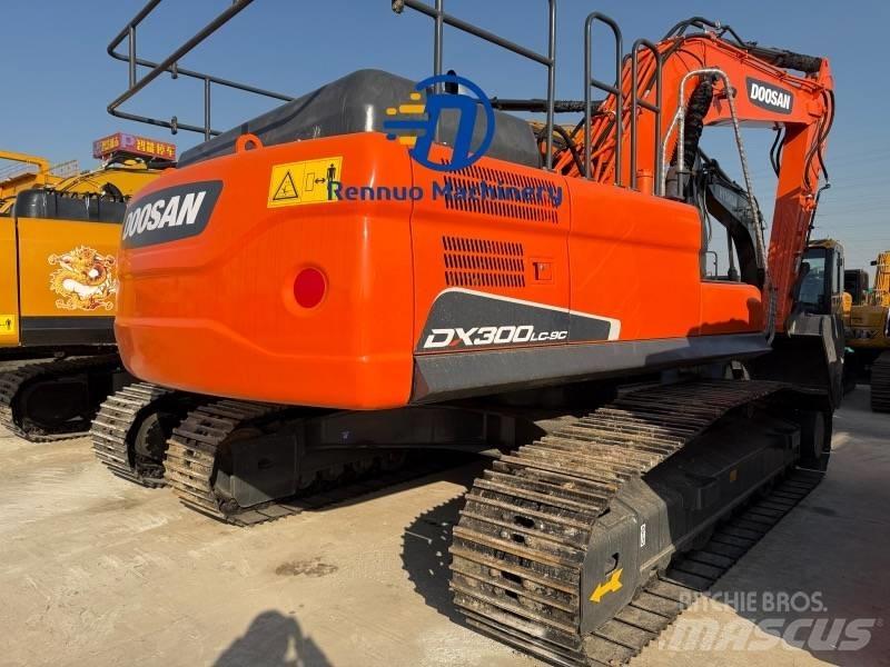 Doosan DX 300LC-9C Raupenbagger