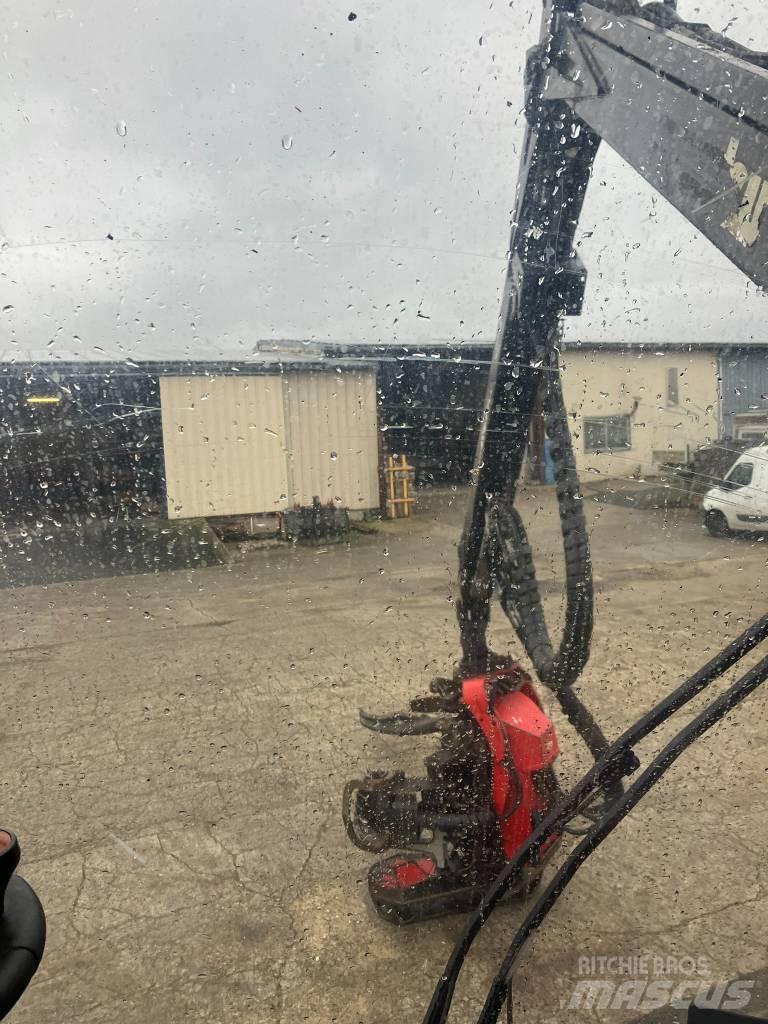 Komatsu 931XC Harvester