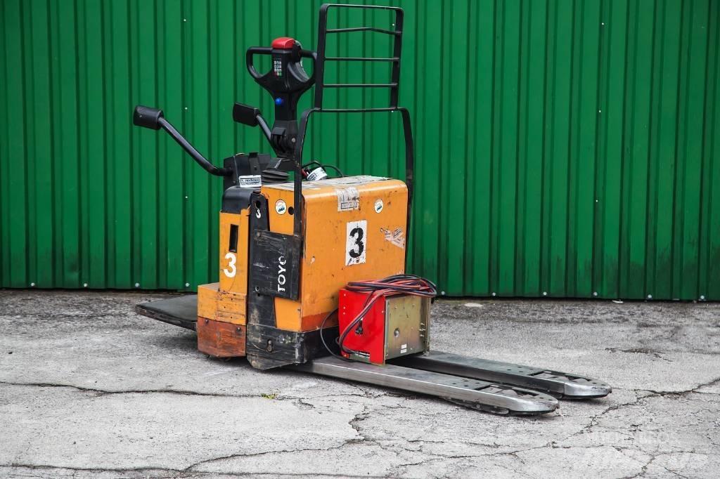 Toyota 7PML20/8 Gabelstapler mit Fahrerstand