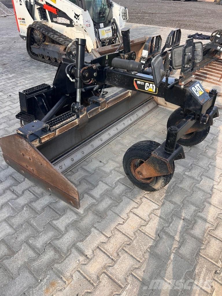 CAT BB121 Hobel