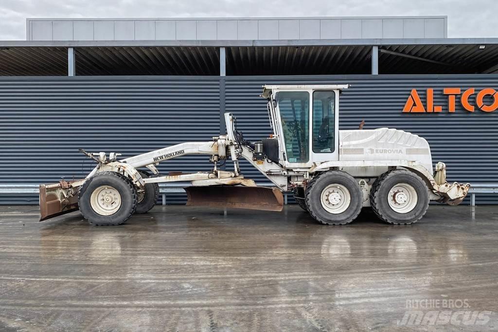 New Holland F156.6 Grader