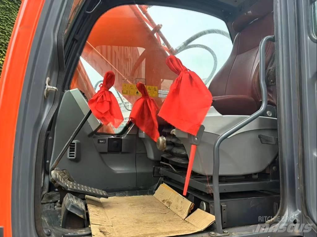 Doosan DX 225 LC Raupenbagger