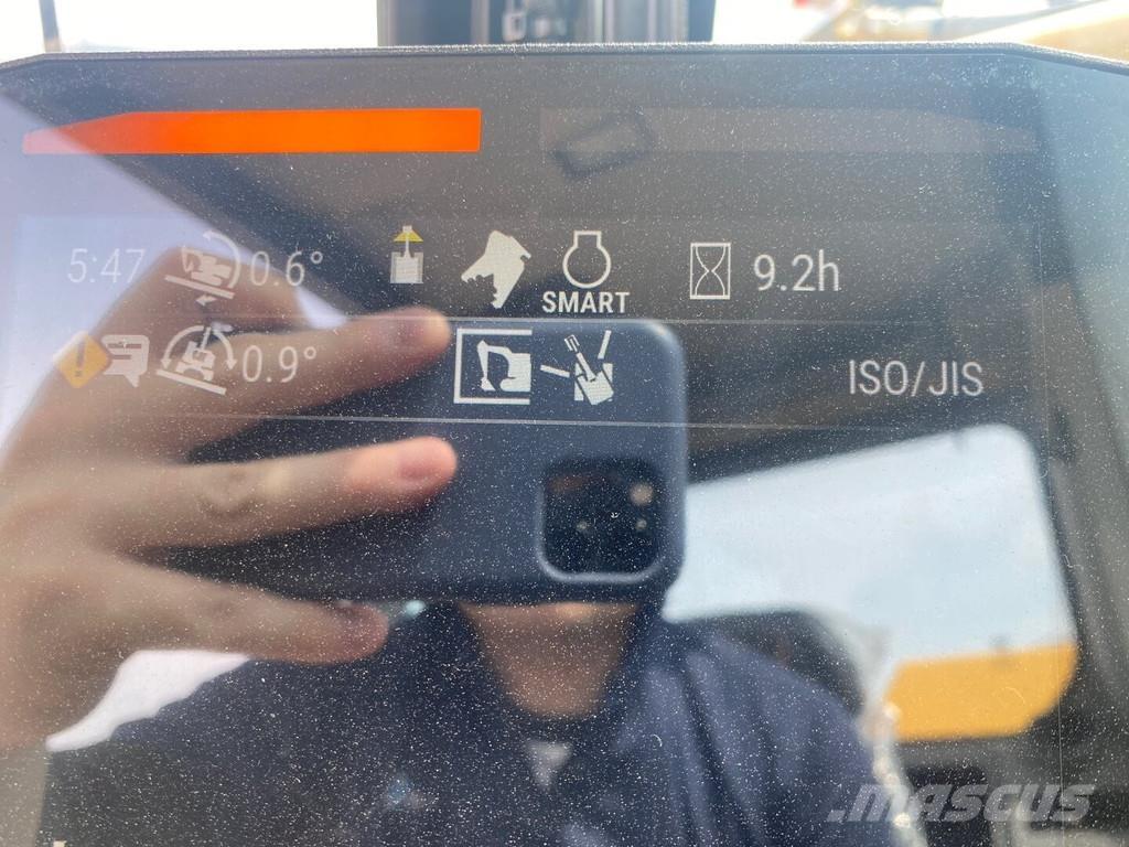 CAT 352 UHD Raupenbagger